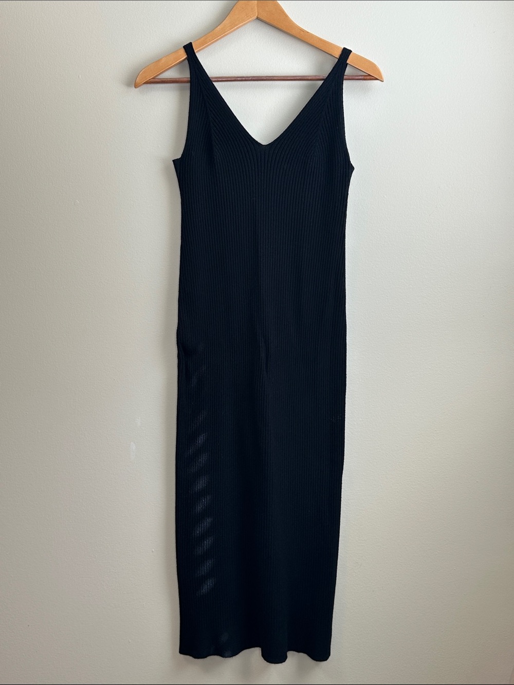 Black Ribbed V-Neck Midi Dress - Women Size Small